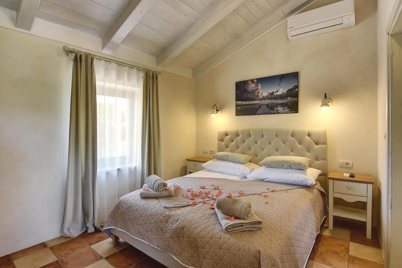 Azur Villa Muntic Croatia