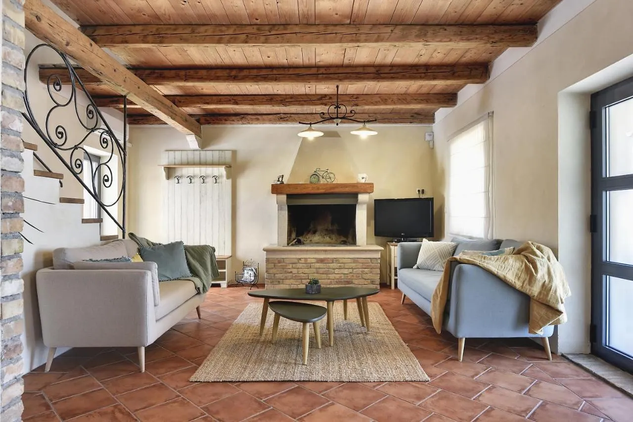 Azur Villa Muntic